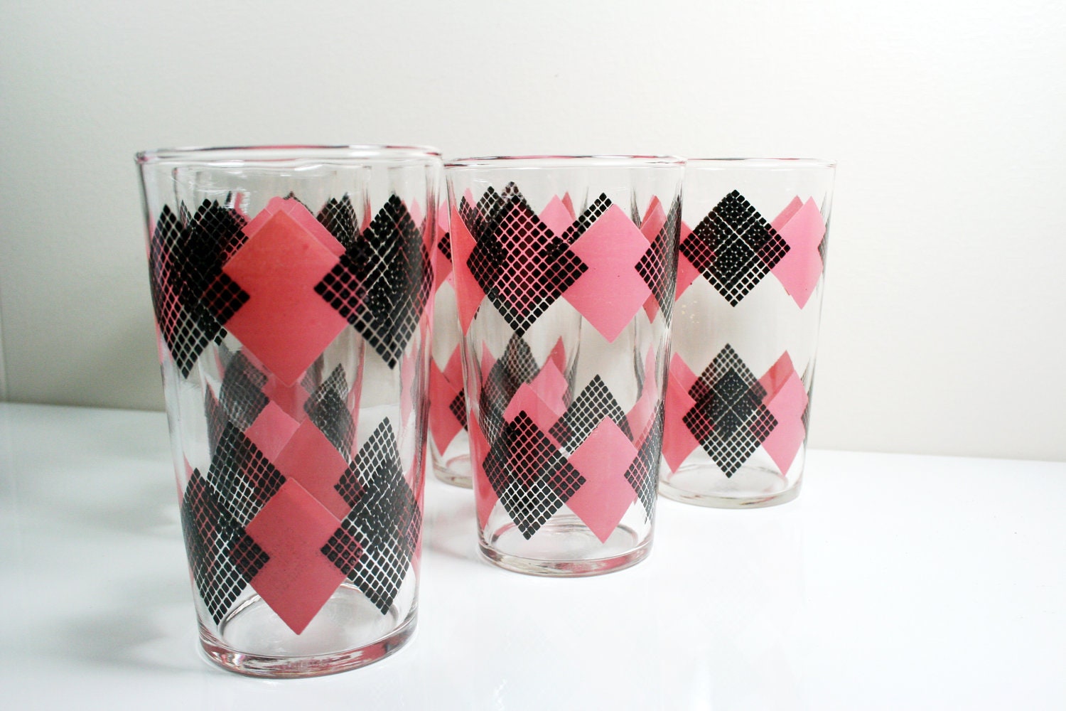 Set of 6 1950s Pink and Black Checkered Drinking Glasses by Federal