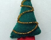 Handmade Felt Christmas Tree Pin with Beaded Golden Garland free shipping