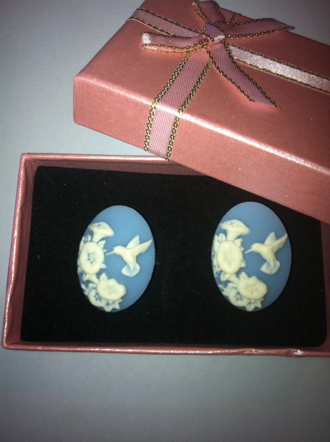 Somethine Blue Hummingbird Cameo Sterling Silver Plated Kitsch art designer Cameo Cufflinks Mens or Ladies