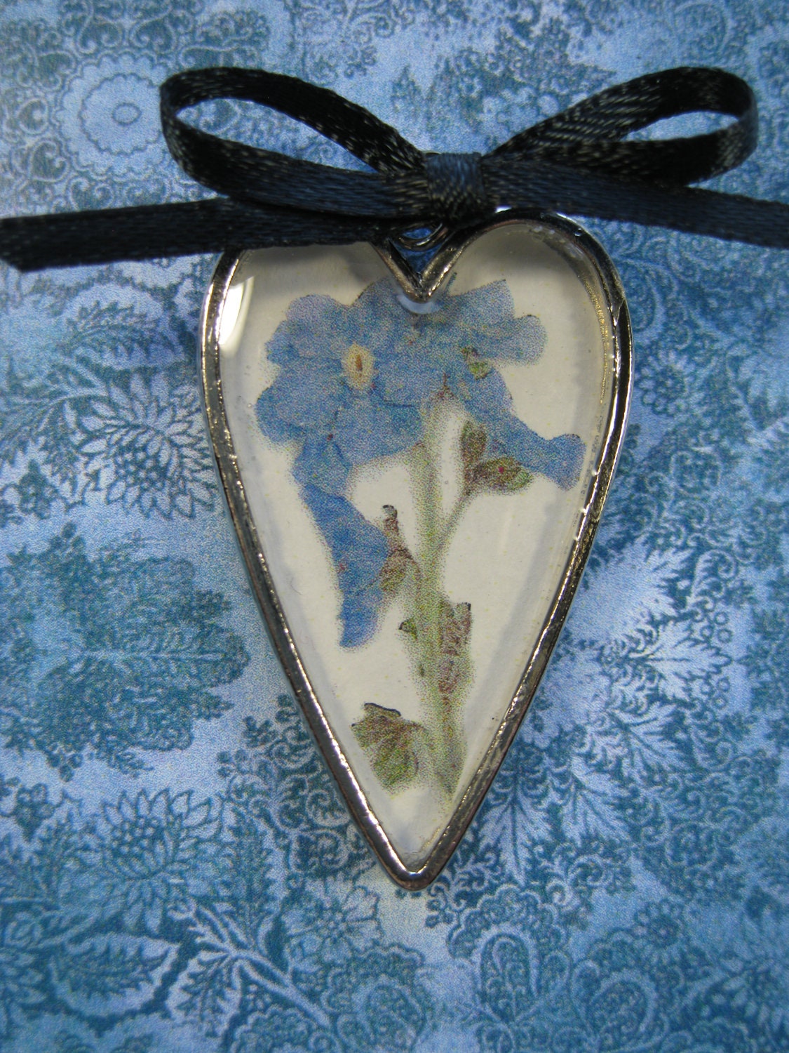 Forget Me Not  Heart Resin Tray