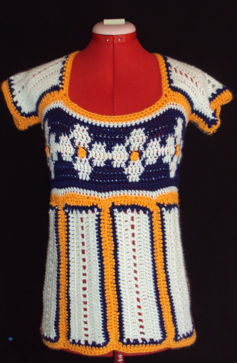 Hand Crocheted Retro Daisy Top