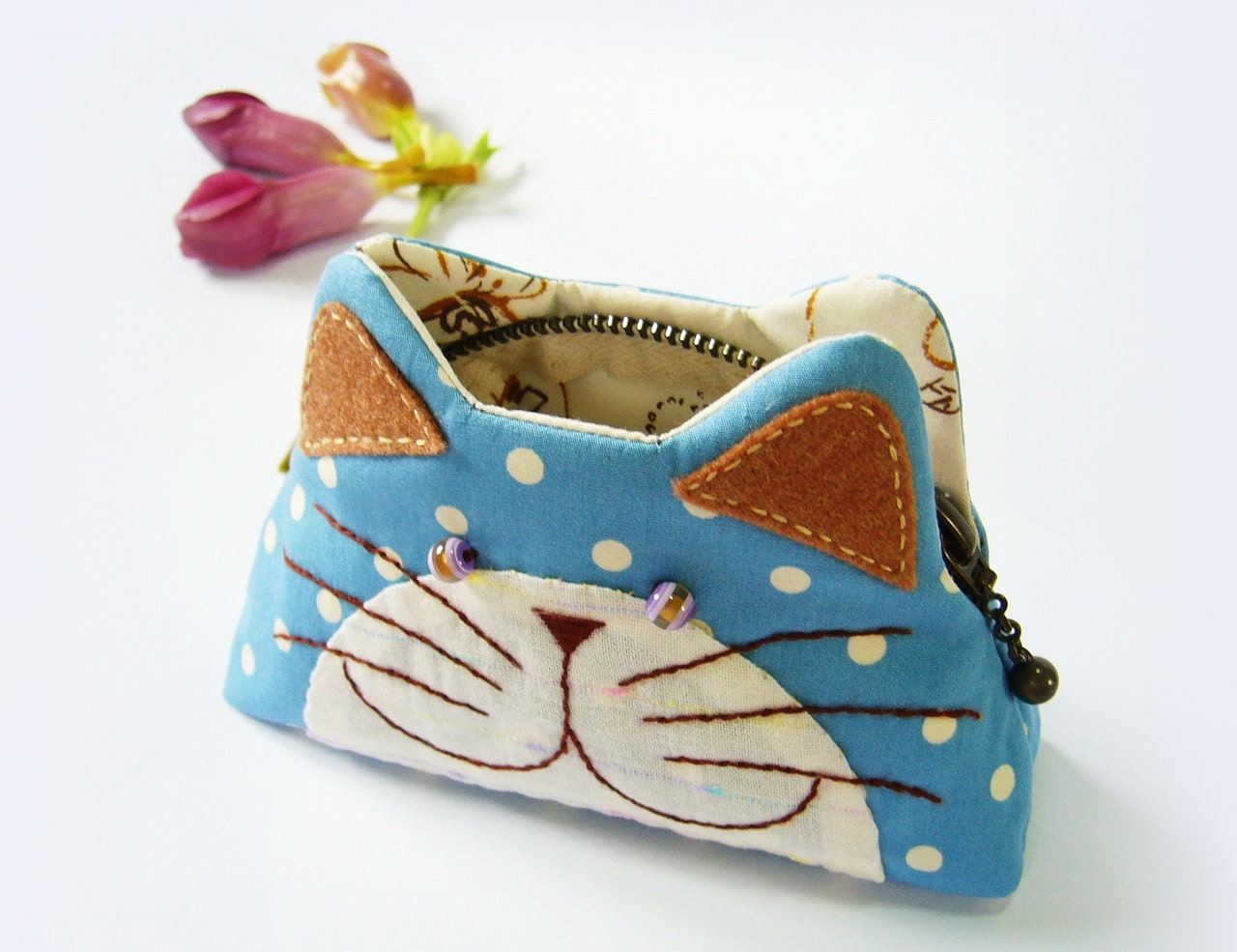 Cat purse / Cat zipper purse / Cat coin purse / Hand embroidery / Gift bag / Small bag zippered