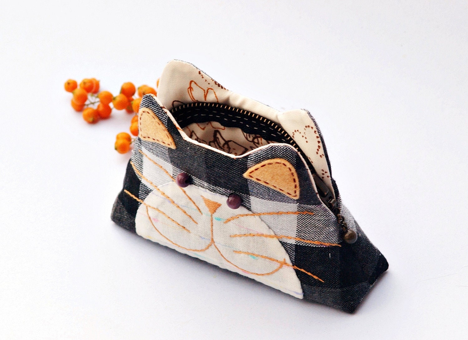 Cat purse / Cat zipper purse / Cat coin purse / Hand embroidery / Gift bag / Small bag zippered