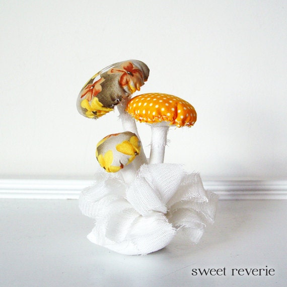 SALE Vintage Textile and Fabric Mushroom Cluster - Golden Yellow and White Soft Sculpture - Woodland Decor - Fairytale Princess