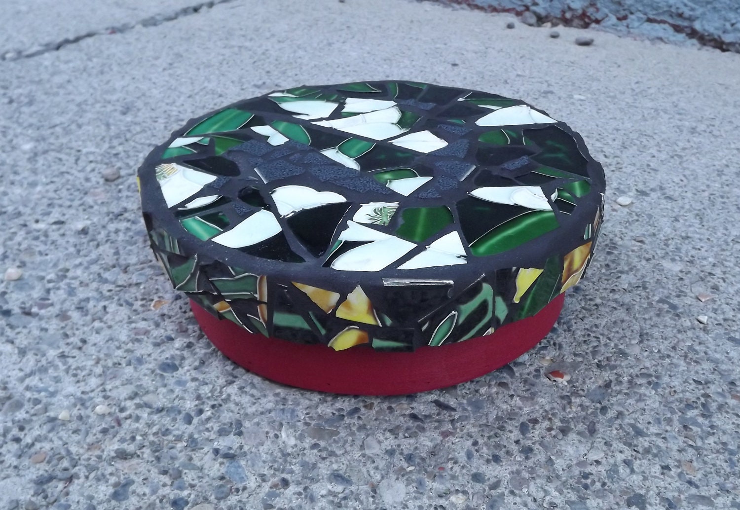 Round Mosaic Box