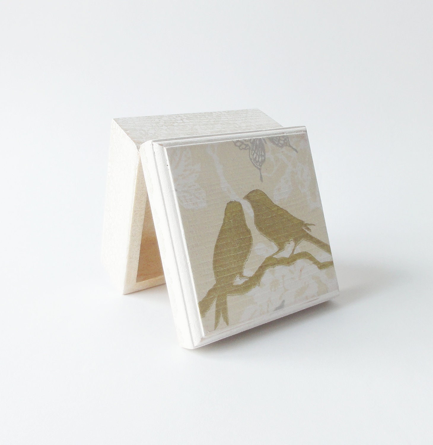 white square box