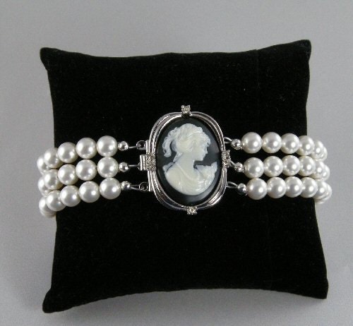Cameo Pearl Bracelet. Three Strand White Pearl Vintage Style Cameo Bracelet