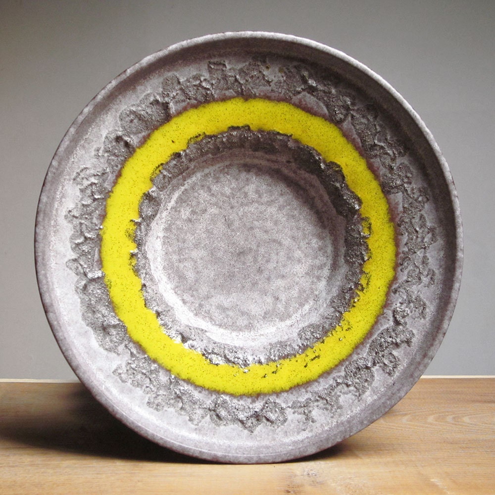 Fat lava bowl by Strehla Keramik (East Germany)