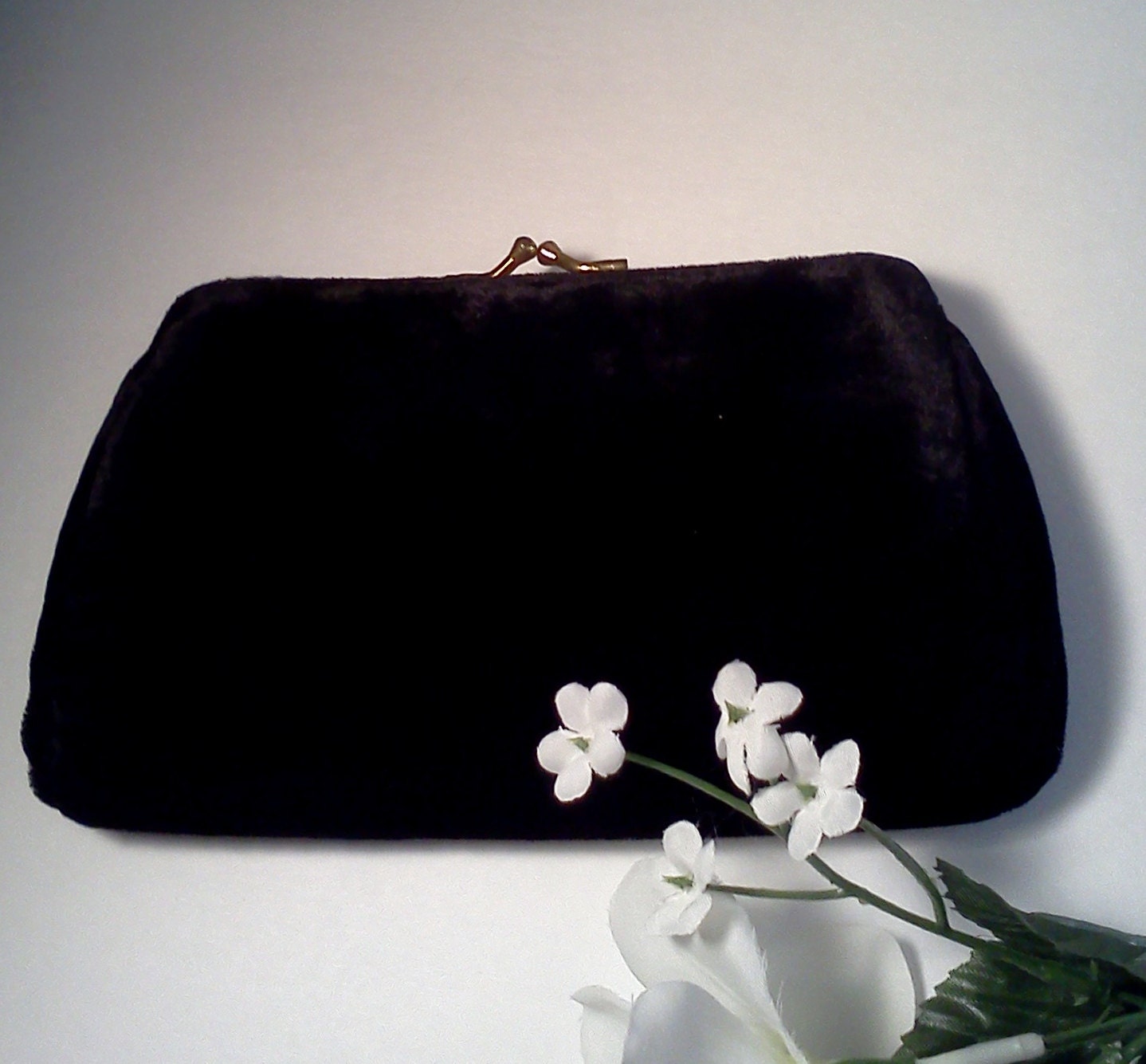 Vintage Black Velvet Clutch/Purse Kiss Clasp by Goldcrest Sexy