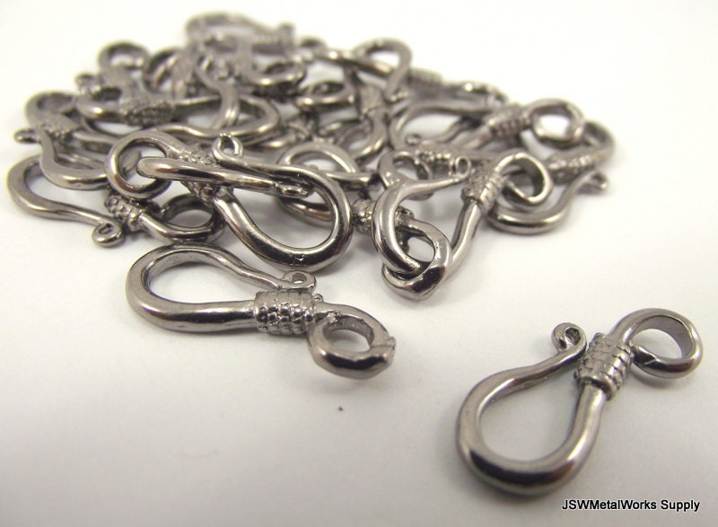 20 Decorative Gunmetal Hook Clasps