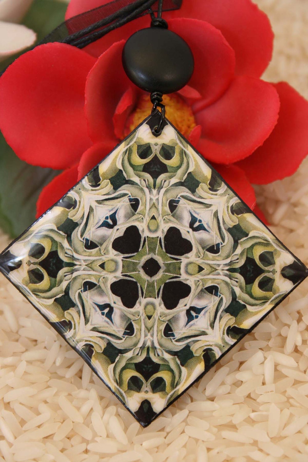 Mandala Meditation Pendant - Thin Light Weight Pendant for Meditaion on the Go