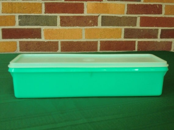 Vintage Tupperware Jadeite Celery Keeper by granskitchen on Etsy