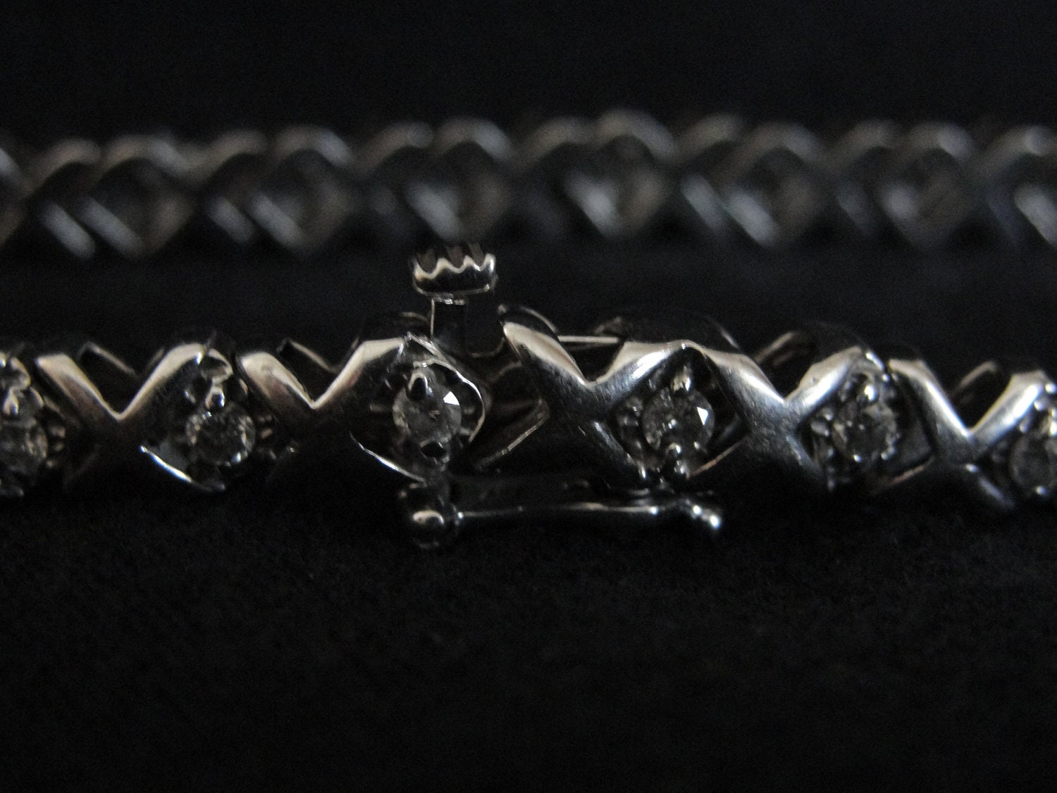 Vintage 7" Diamond 10k White Gold Tennis Bracelet