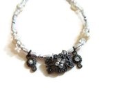 Silver and Cream beaded bracelet, Vintage charms, beaded jewelry, dainty bracelets, bridal bracelet, beaded accessories, imitation pearls,