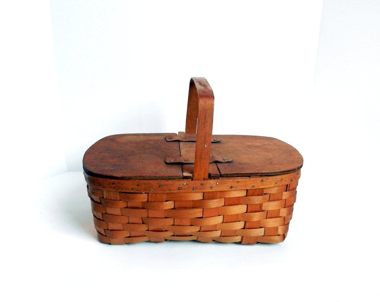 small picnic basket