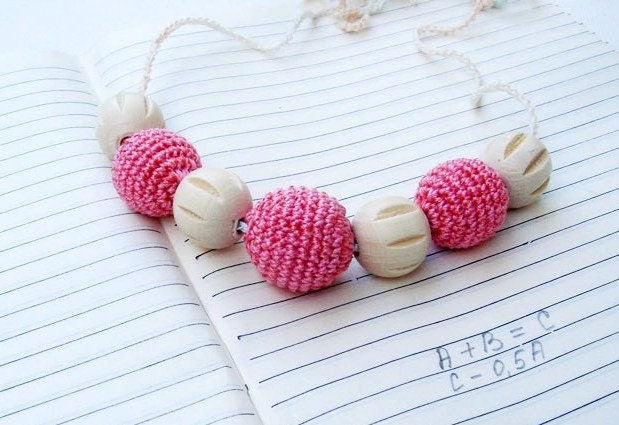 nursing necklace pink white - pastel color - accessory sling - breastfeeding babywearing  - development toys motor skills - back to school