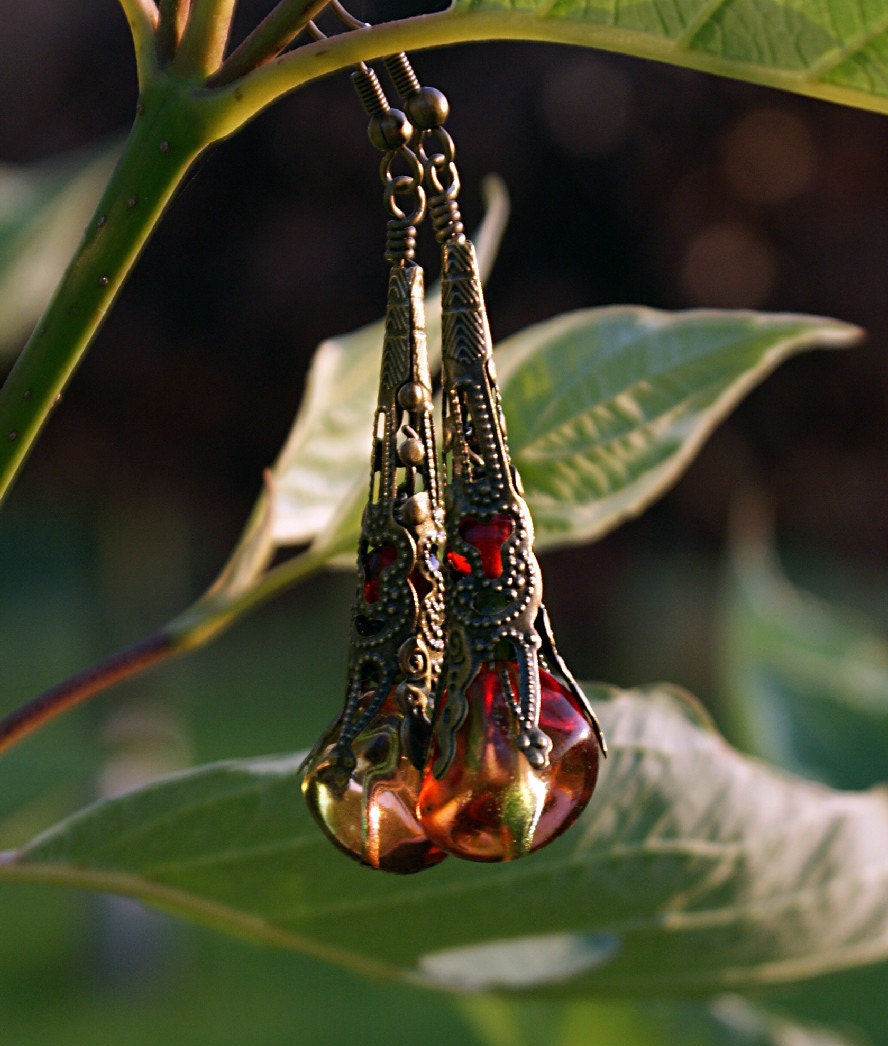 Vintage Style Crystal Drop Earrings - Iridescent Red & Green Shimmer