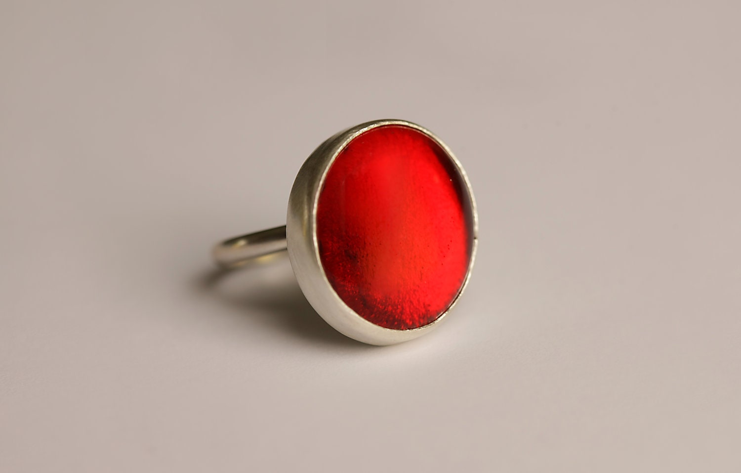 Sterling silver ring with fire red glass - Giousouri