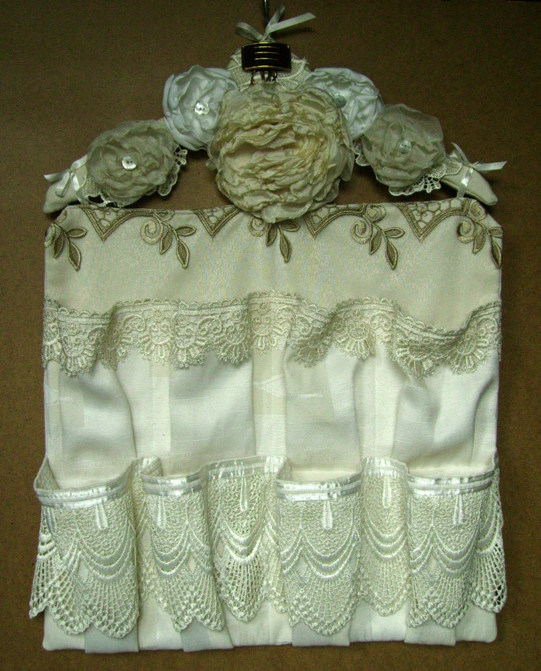 Unique decorative hanger