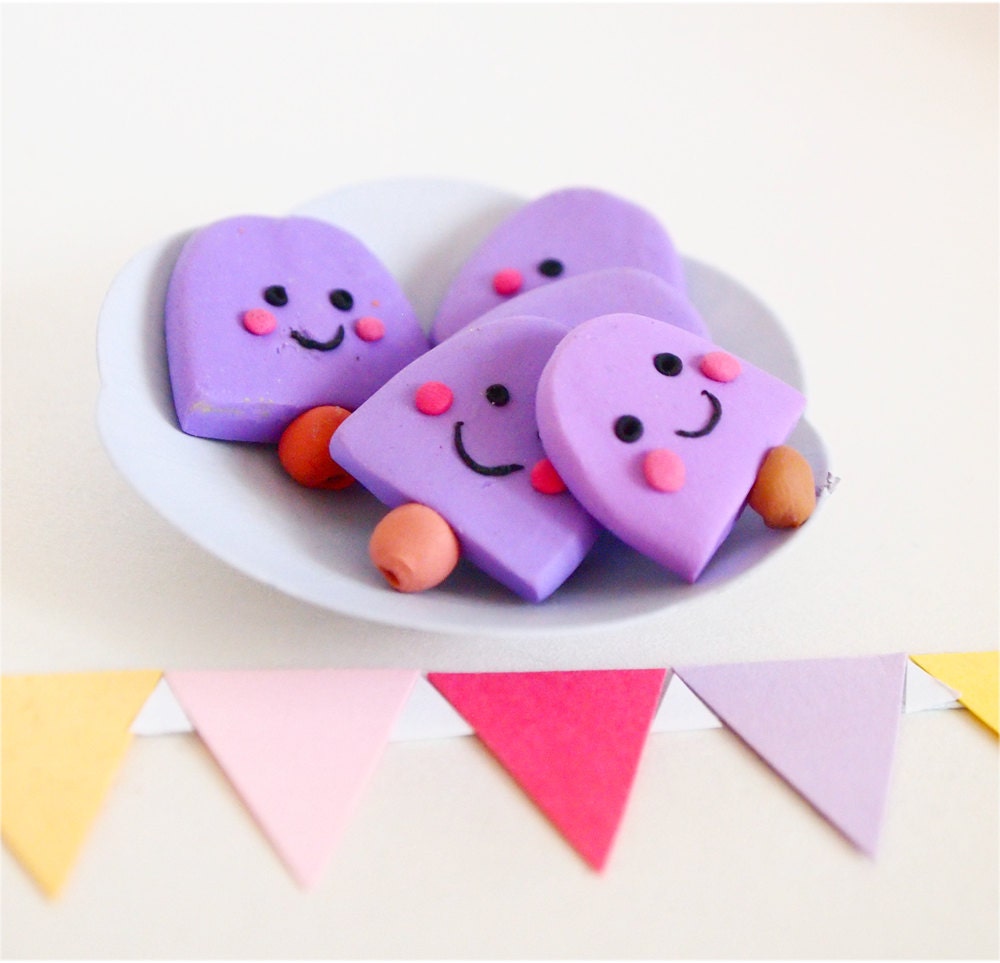 Summer Lolly Beads 5pcs with Happy purple Faces Charms