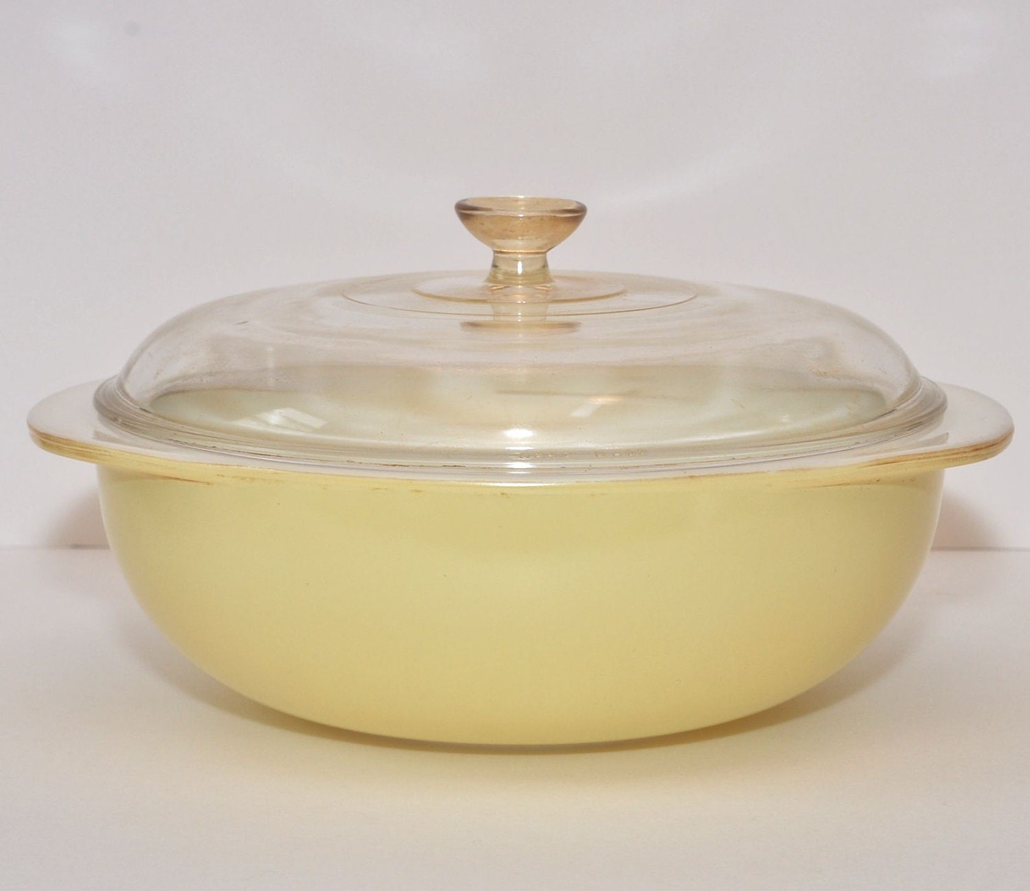 Vintage Pyrex Lemon Yellow Round Casserole Dish with Lid