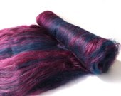 Spinning fiber Batt - 21 micron merino wool - Black - Blue - Teal - Purple - Silk - 100g - 3.5oz - DARK WINGS