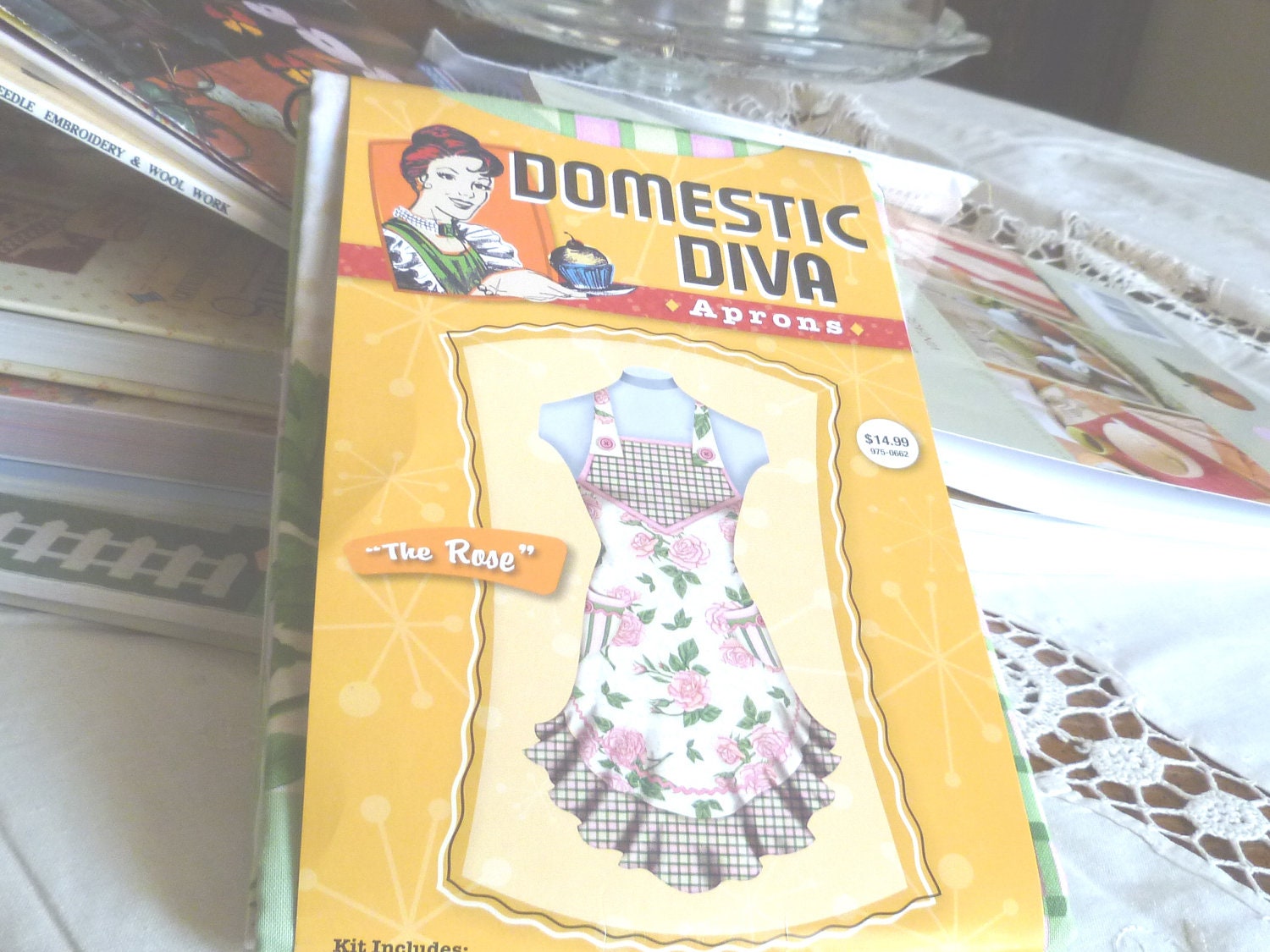 Apron pattern Domestic Dvia The Rose
