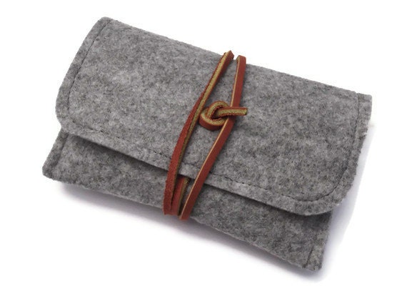 iPhone Case- iPhone Sleeve for iPhone3 and iPhone4- Grey Wool Felt with Genuine Leather Cord- iPod Touch Case
