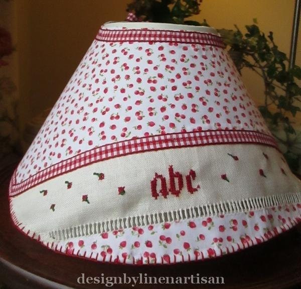 Lampshade in cotton and cross-stitch