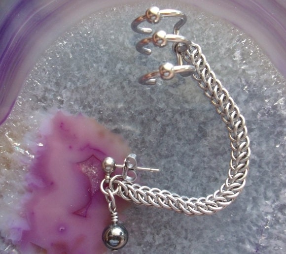 Chainmail Half Persian Ear Cuff with Hematite Bead.
