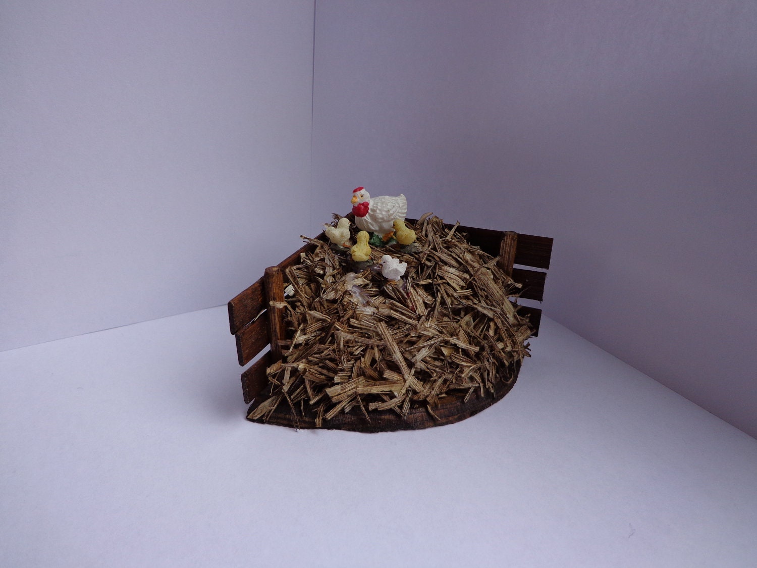 1/12th Scale Wooden Chicken Scene