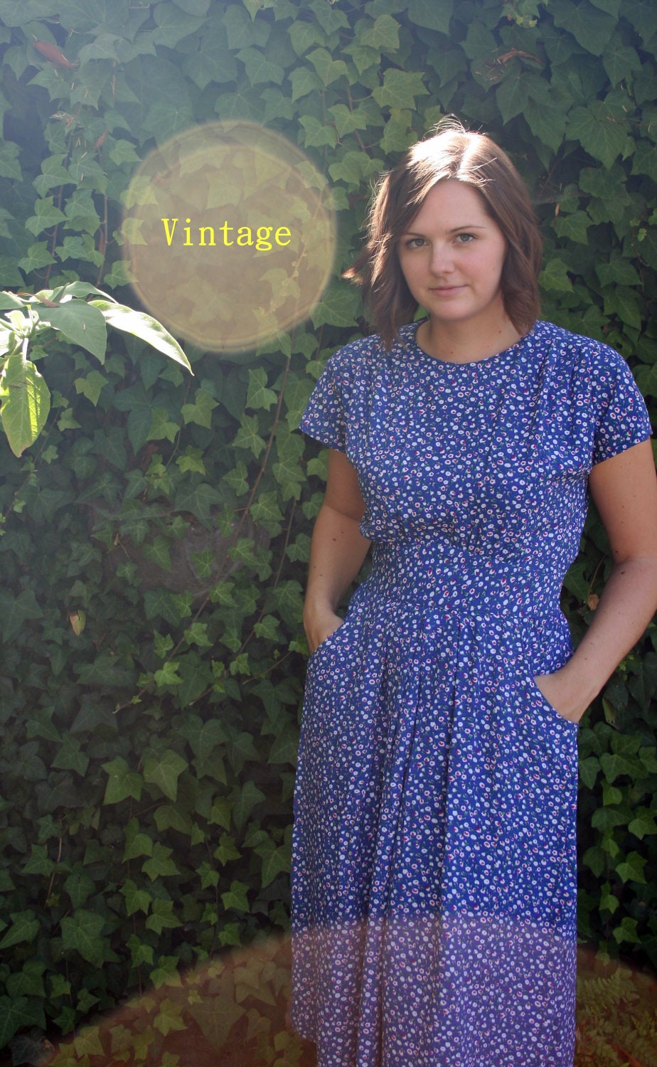 Vintage 80s Gone 60s Karin Stevens Blue Ditsy Floral Print Inset Smocked Waist Pockets Flutter Sleeve Casual Spring Summer Dress size Medium