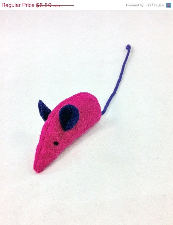 ON SALE Catnip Mouse, Felt Cat Toy, Pet Toy: textured hot pink felt, purple ears, purple Tail - MauveMoose