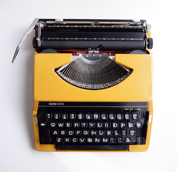 Vintage typewriter - Mustard Yellow - 1970s