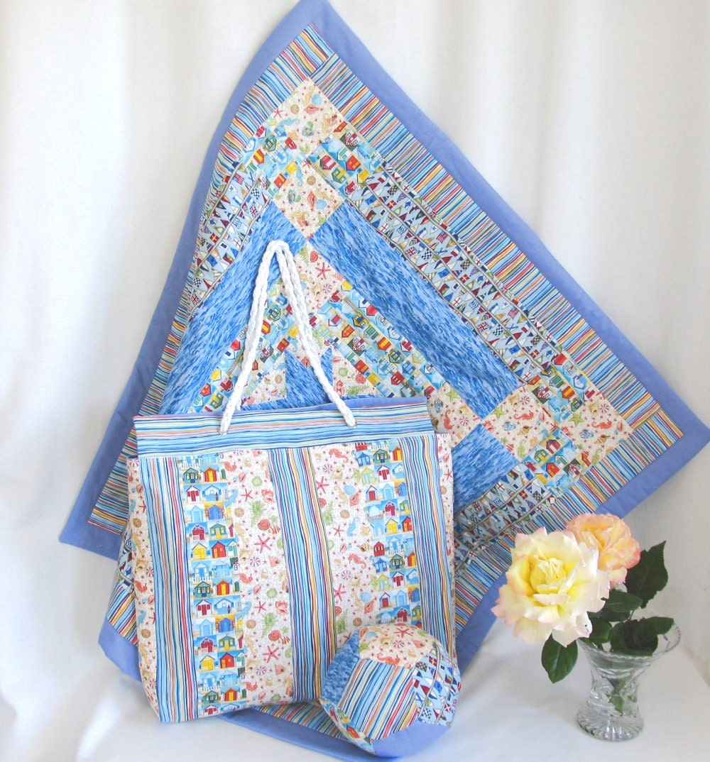 beachbag, playmat and softball. quilted.seaside patterned cotton fabric.