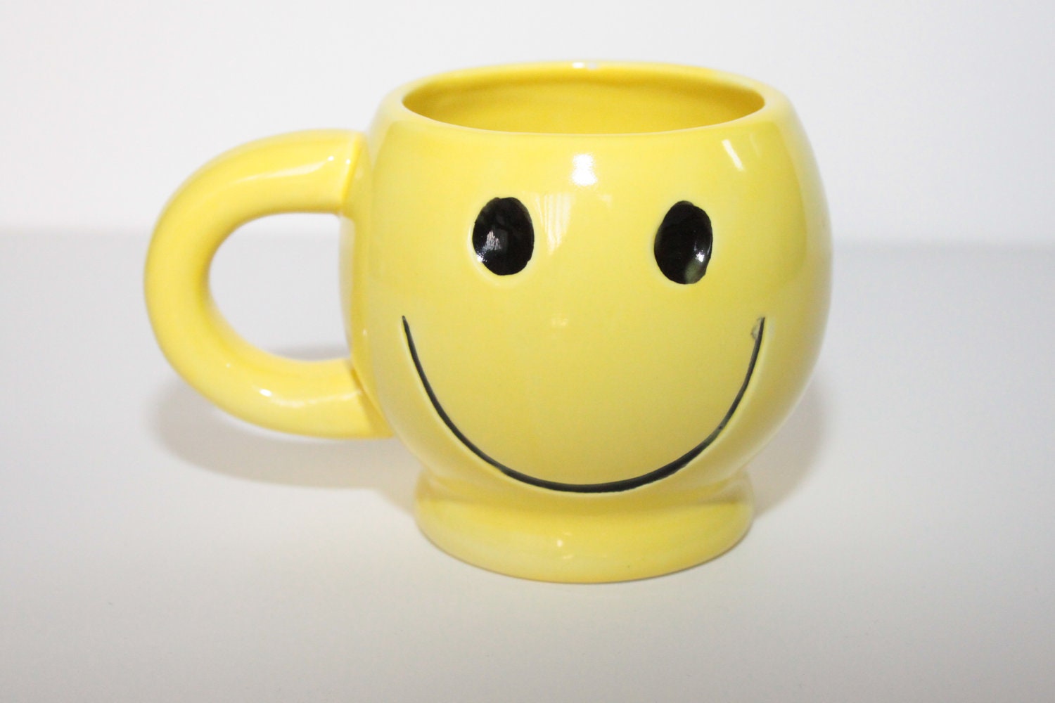 smiley coffee cup