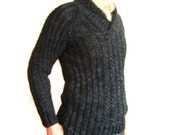 Men sweater. handknitting wool men sweater. stretchy. Long sleeve. Free Shipping. Father' s day.