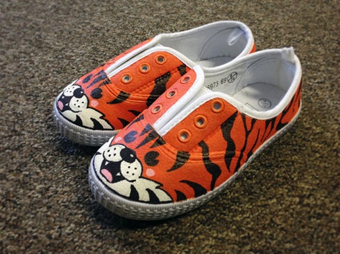 Custom Hand Painted Kids/Children/Baby Tiger or other Animal shoes