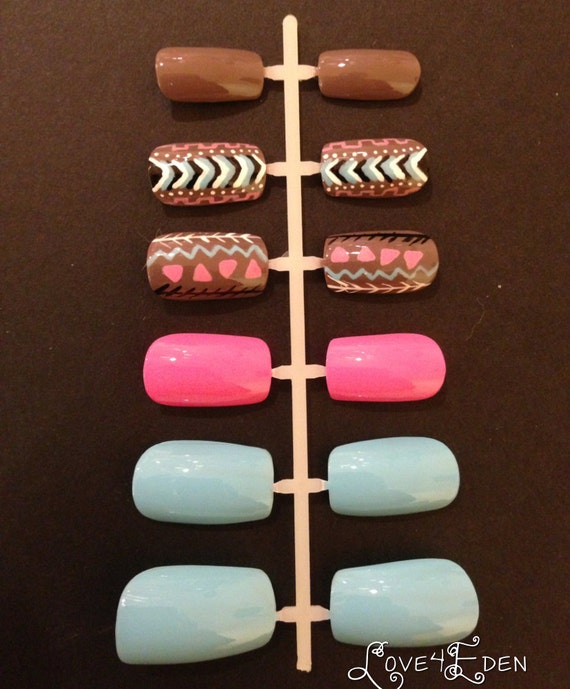 Hand Painted Fake Nail Set Flirty Tribal