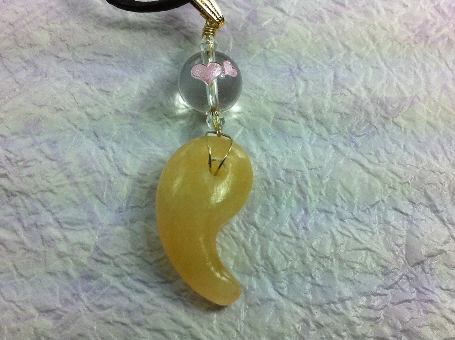 Japan Good luck charms necklace - aragonite magatama beads and heart carved beads necklace