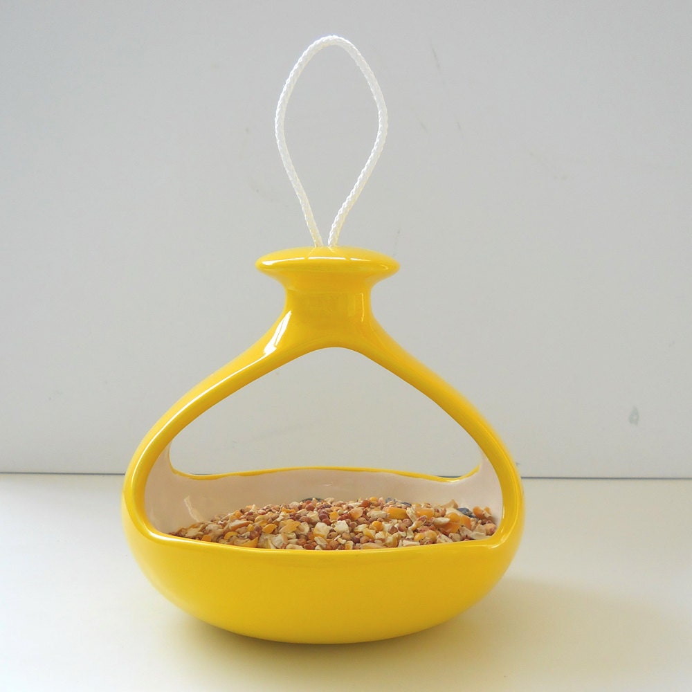 Bird Feeder Ceramic 2 Sided Retro Hanging Feeder In Lemon Yellow