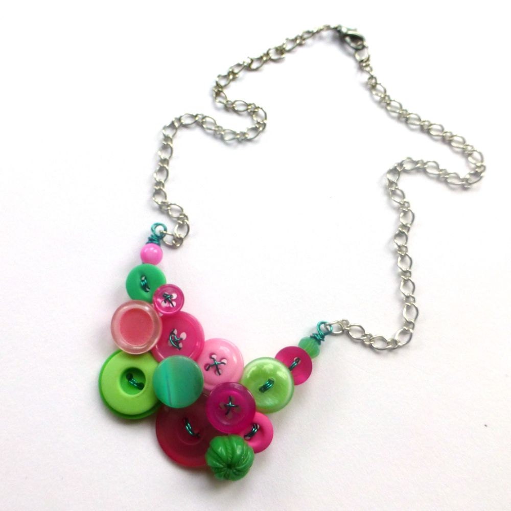 Funky Bright Button Jewelry Necklace in Shades of Pink and Greens