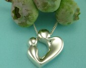 Mothers Day Jewelry, Silver Mom & Child Keepsake - LOVING HEART Pendant with Chain, Mère et Enfant Collection