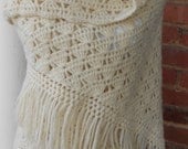 Vintage Shawl / Vintage Off White Shawl / Vintage Crocheted Shawl / Vintage Wedding Shawl