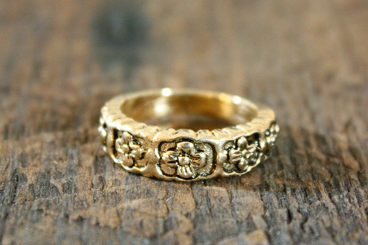 Vintage Boho Floral Pattern Gold Plated Ring