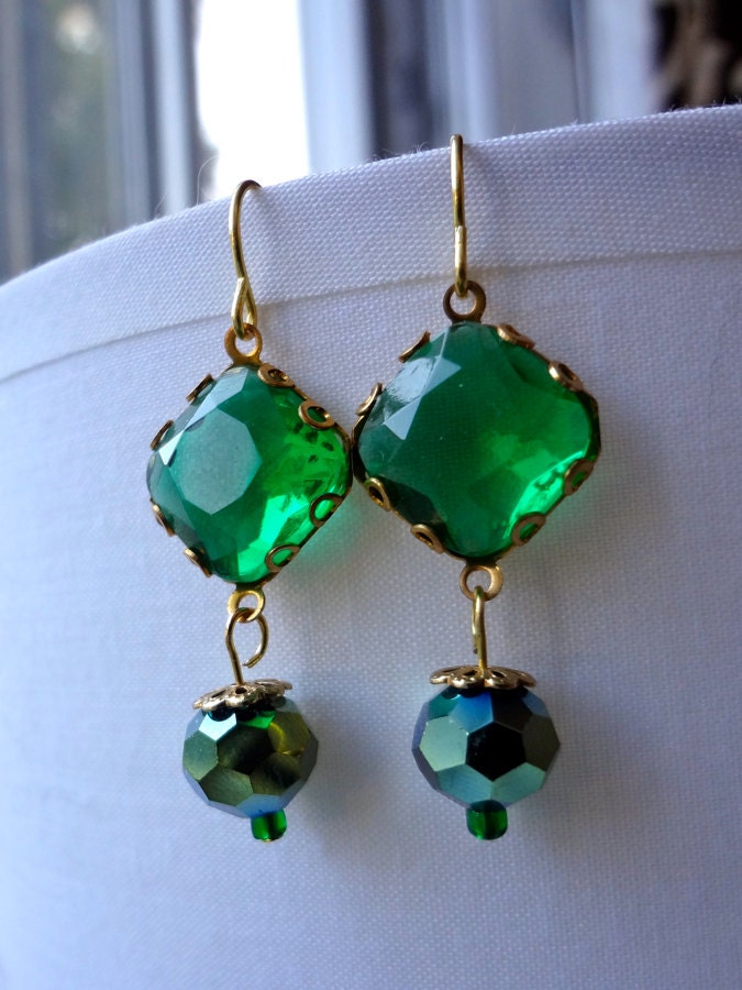 Vintage glass Rhinestone Earrings - Green