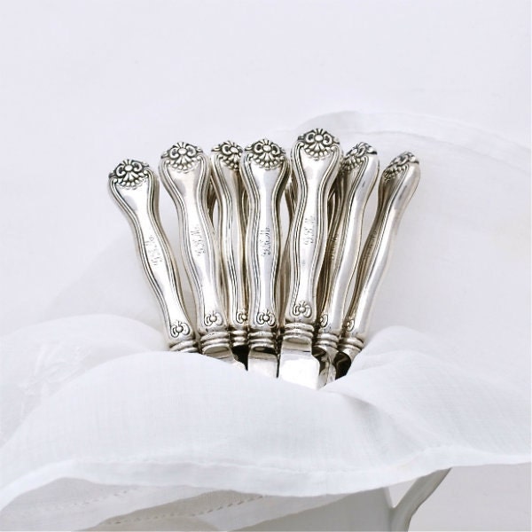Vintage Knives Sterling Twelve Lunch Tea Size Monogram GBM eveteam