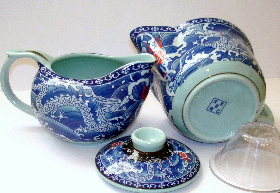 Vintage Tea Pot. Single Serve. Matching Creamer. Loose Tea Holder. Asian Motif
