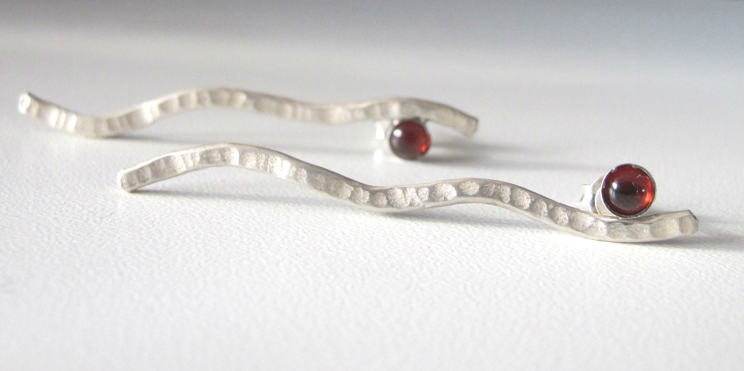 Stick earrings hammered  with red garnet