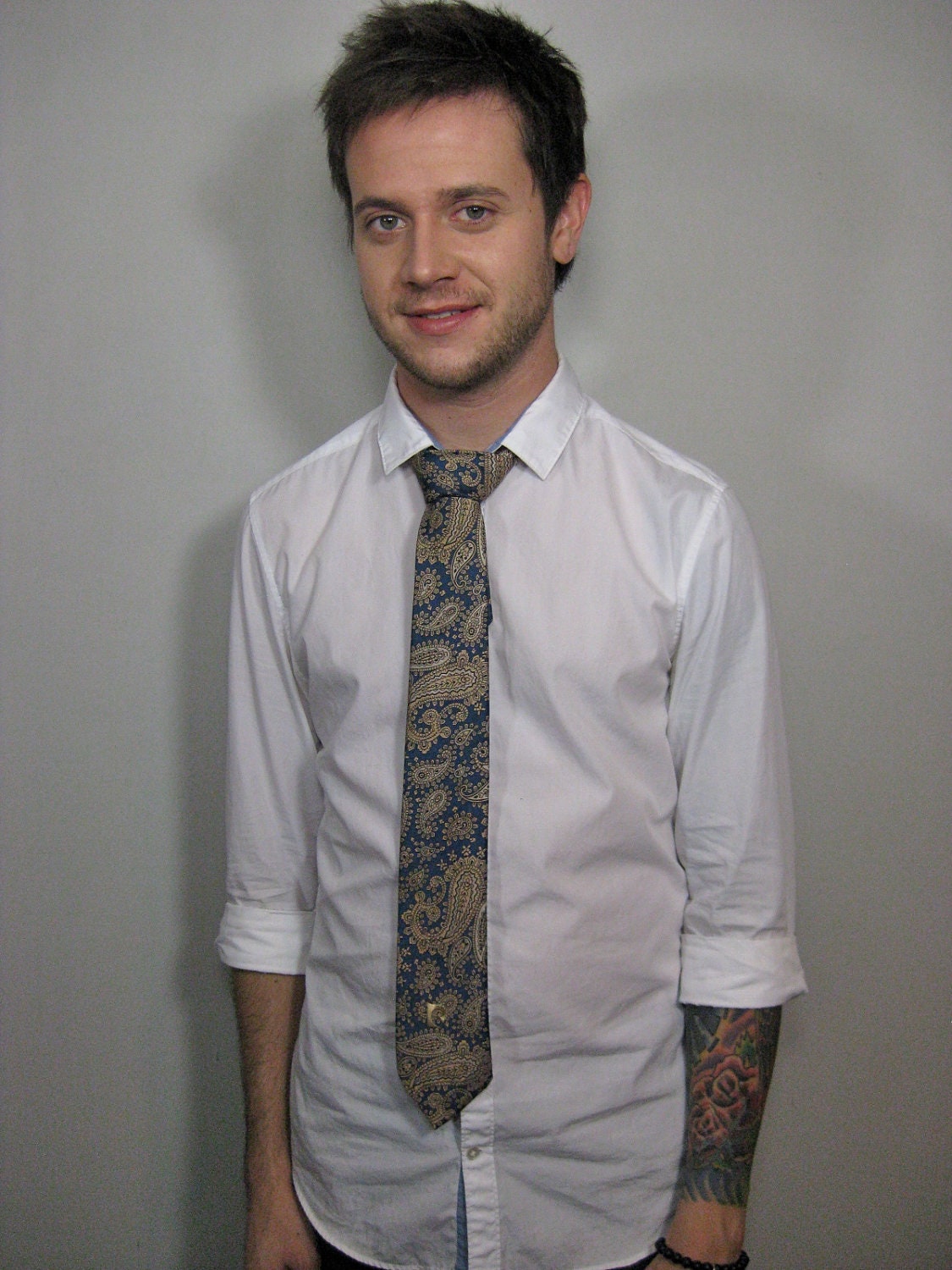 vintage blue PAISLY PIERRE CARDIN tie
